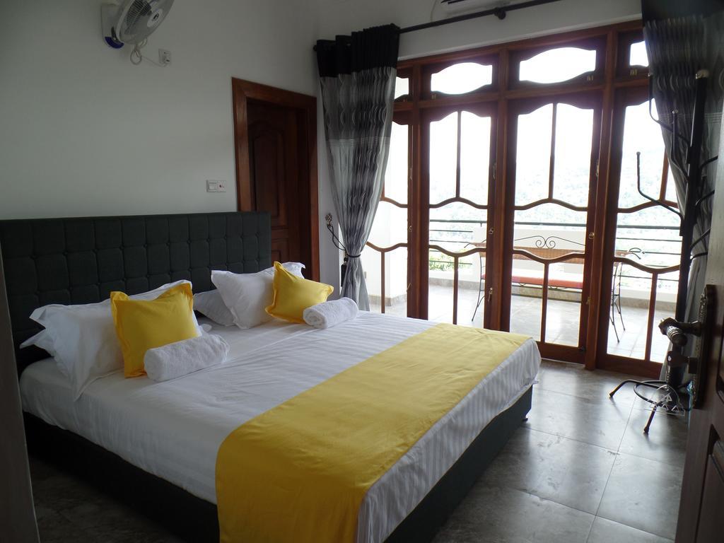 Kandyan Bluestar Villa Номер фото
